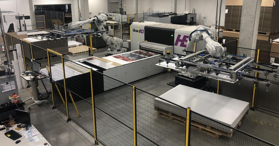 Czech print business praises the print quality of the Onset X3 and the increased production speed and capacity now possible with the latest automation features.
