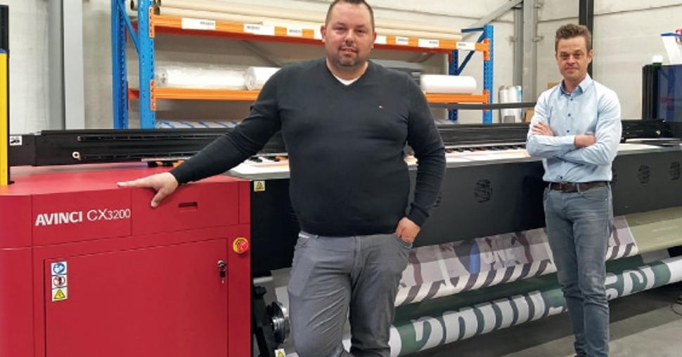 First Avinci CX3200 dye-sublimation printer from Agfa at Publi-FDM.