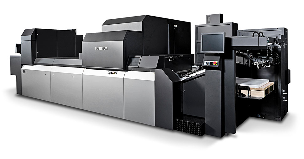 EGGER Druck & Medien investment in Jet Press 750S drives business growth.