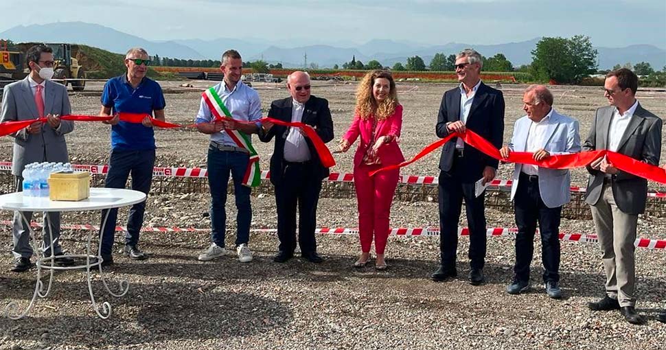 EFI Reggiani GM Adele Genoni cuts the ribbon for the beginning of construction at EFI Reggiani’s new facility during a 28 June ceremony with EFI Reggiani executives and local officials.