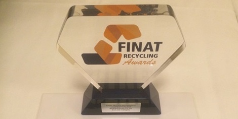 Brothers Drinks has won the 2016 FINAT End-user Recycling Award for its involvement in a PET liner recycling programme, set up by Avery Dennison and PET UK.