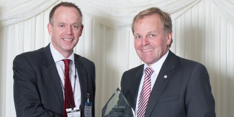 Nigel Lyon, (right), Managing Director of Pinstripe Print Group, receives his Outstanding Contribution Award from Charles Jarrold, BPIF Chief Executive, at a recent ceremony at the House of Commons.