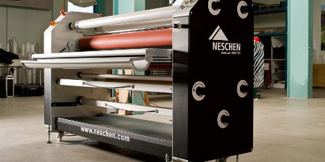 Atech decided on the NESCHEN HotLam 1650 TH which processes twelve metres of laminate in a record time of one minute.