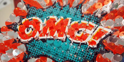 Shimmerdisc specialises in the production of sequinned displays that use thousands of light-reflecting discs to produce photographic quality graphics which appear to move as the light catches them.