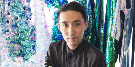 Fujifilm has lent its considerable technological expertise to dress designer Yuima Nakazato, the first official Japanese guest designer to take part in the Paris Haute Couture Collection since Hanae Mori 12 years ago.