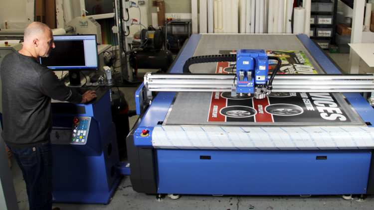 Highlighting the productivity of the DYSS X7-1630T, C3 Midlands would previously spend a full day cutting 50 sheets of 8’ by 4’ Foamex sheets on the old KM machine.
