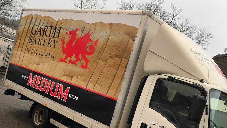 The TrueVIS prints directly onto vinyl, banners, Contravision, frosting, wrapping, canvas and other substrates, with vibrant colours and sharp details printed quickly and efficiently.