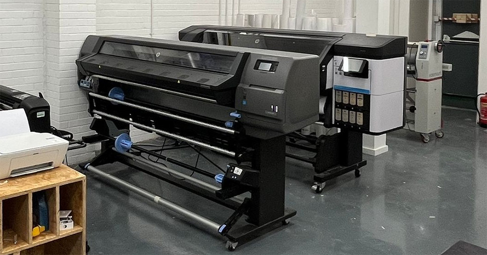 HP Latex 330 HP Latex 700
